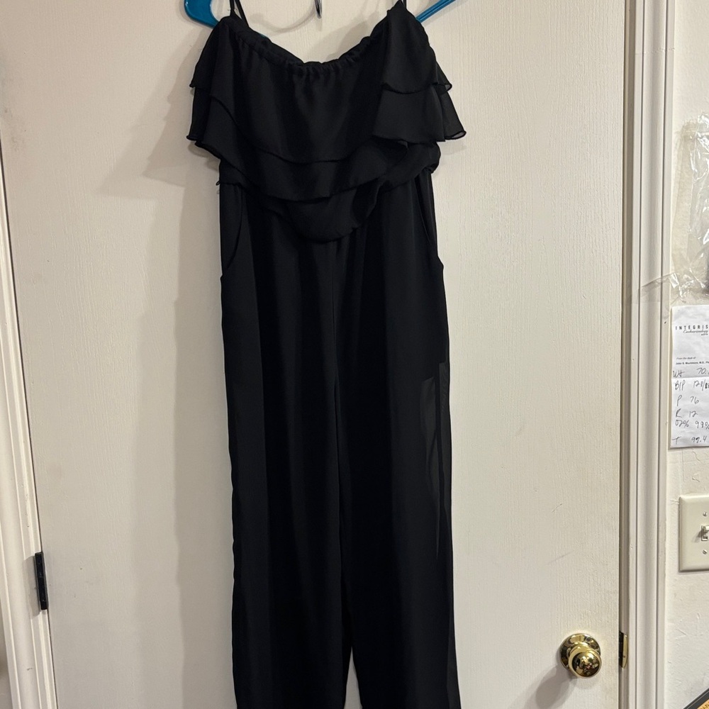 Chic Black Ruffled Women's Jumpsuit